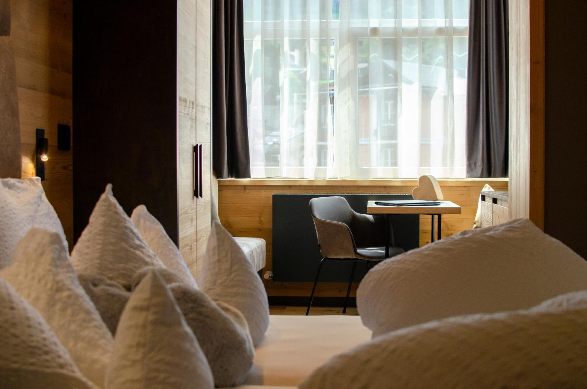 Hotel Faloria Моена Екстериор снимка