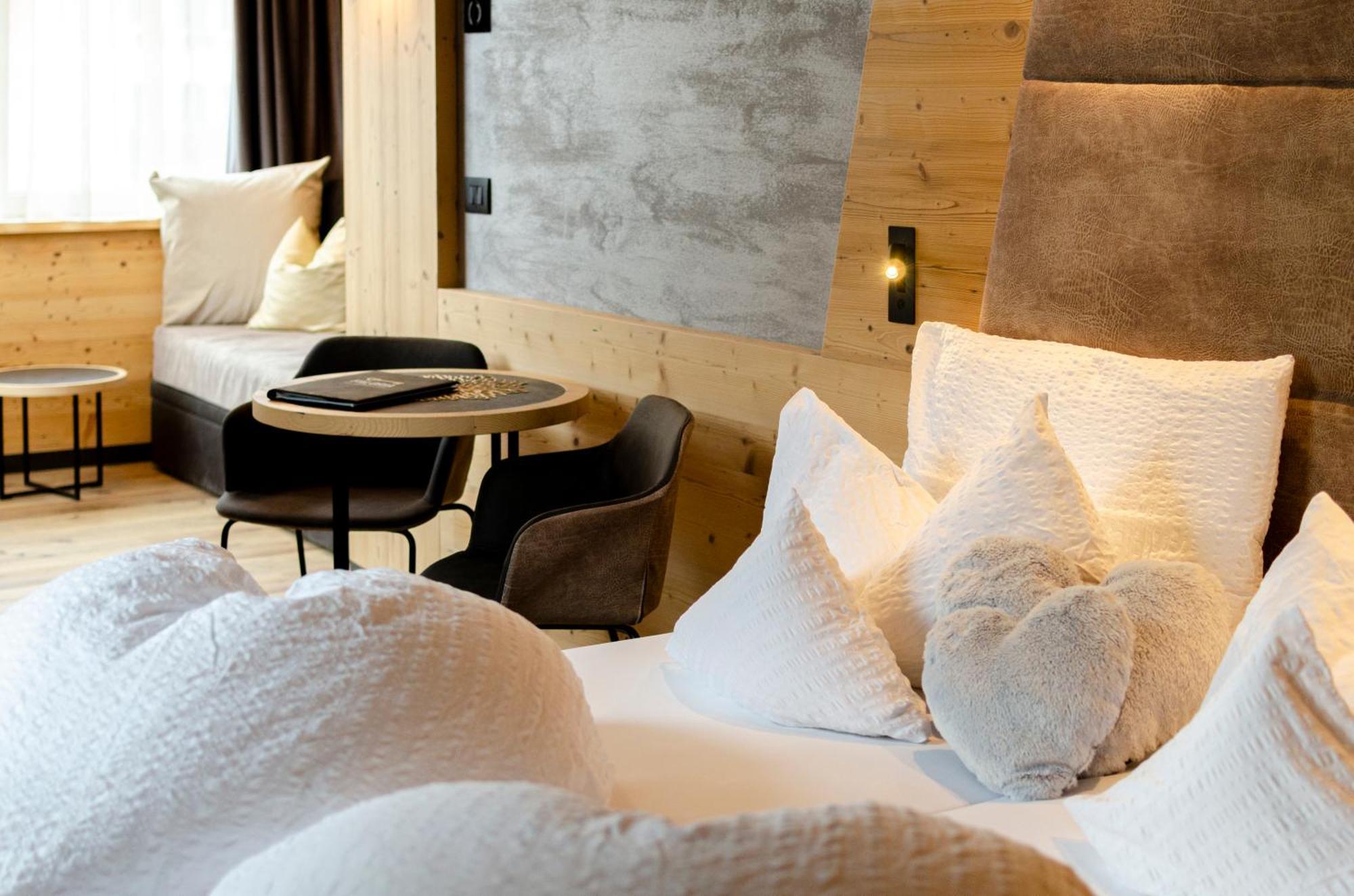 Hotel Faloria Моена Екстериор снимка