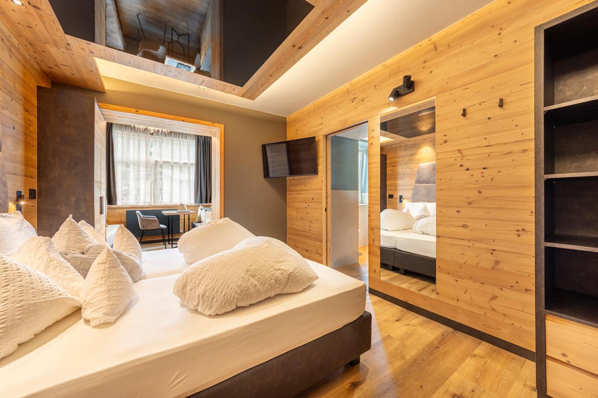 Hotel Faloria Моена Екстериор снимка