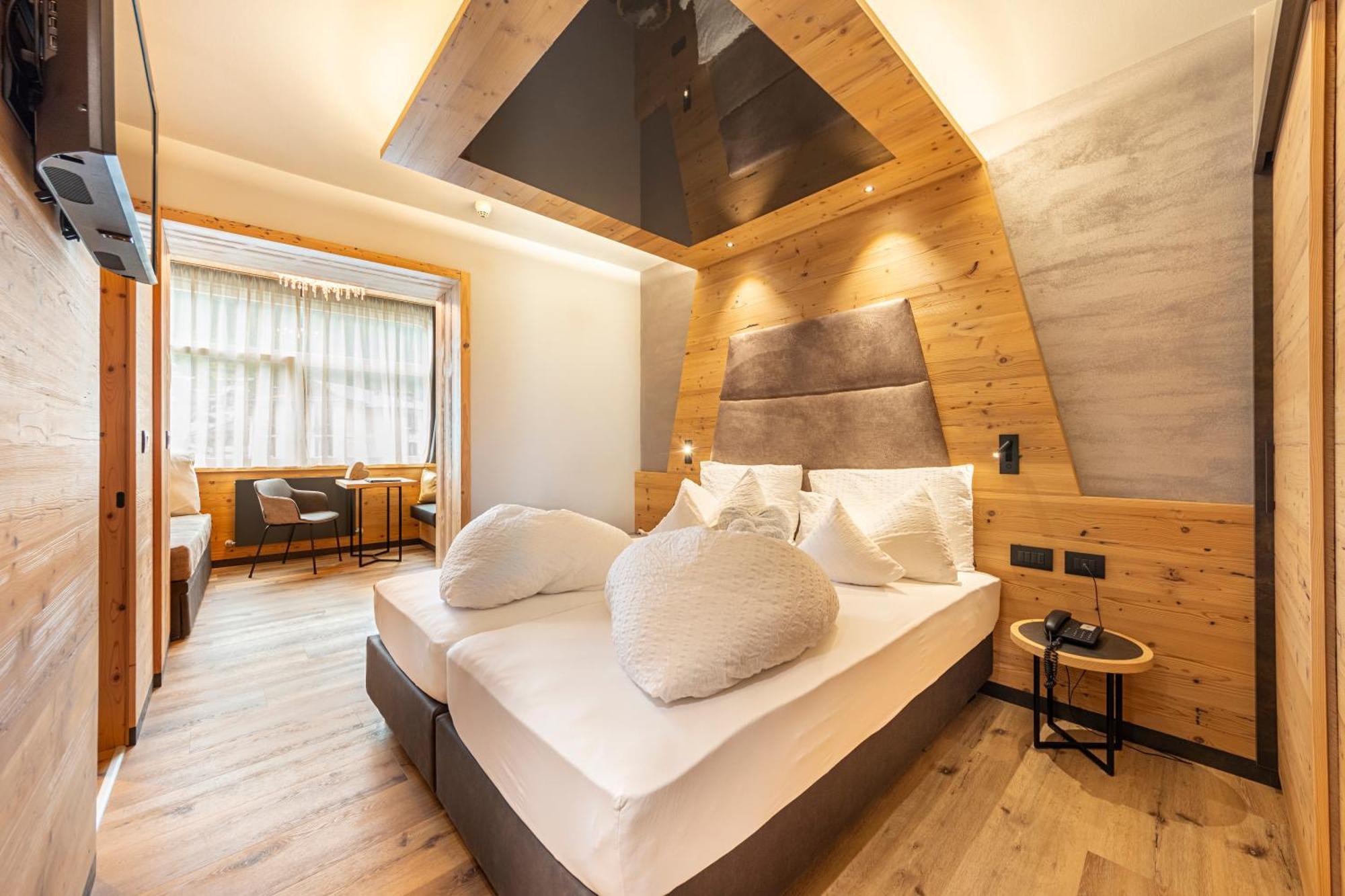Hotel Faloria Моена Екстериор снимка