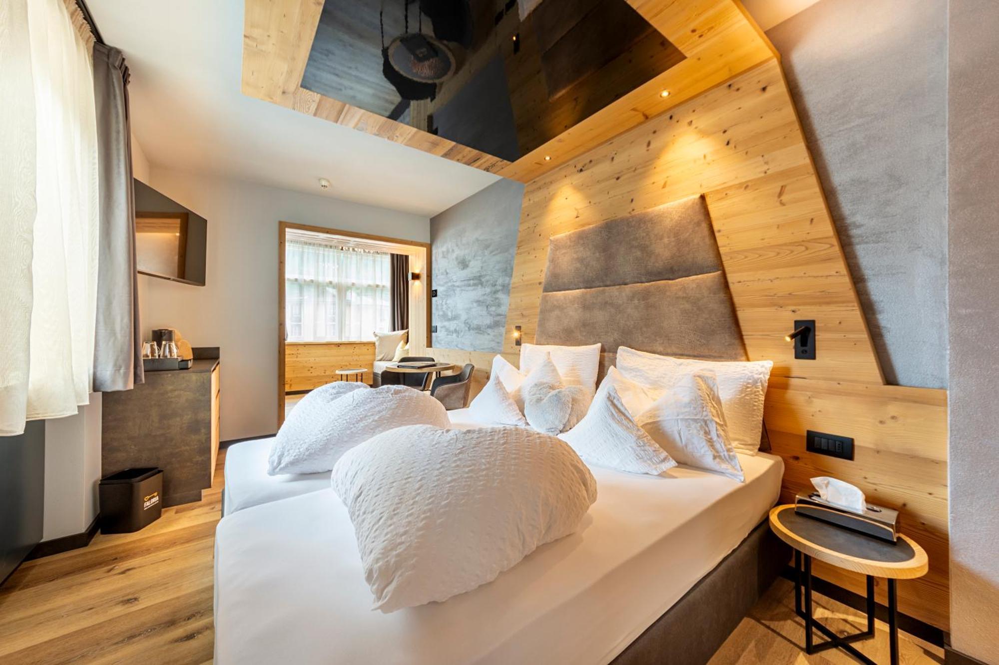 Hotel Faloria Моена Екстериор снимка
