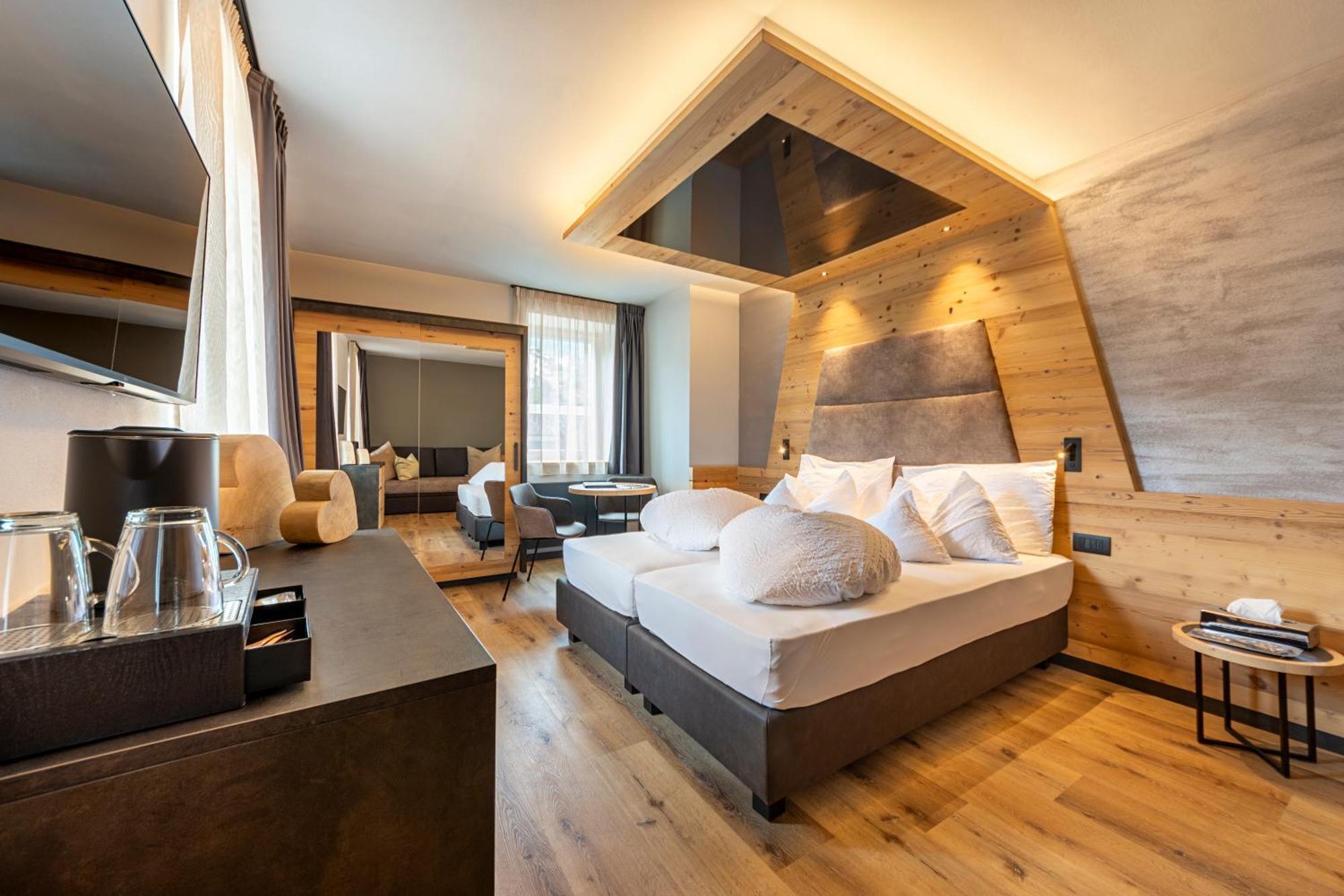 Hotel Faloria Моена Екстериор снимка